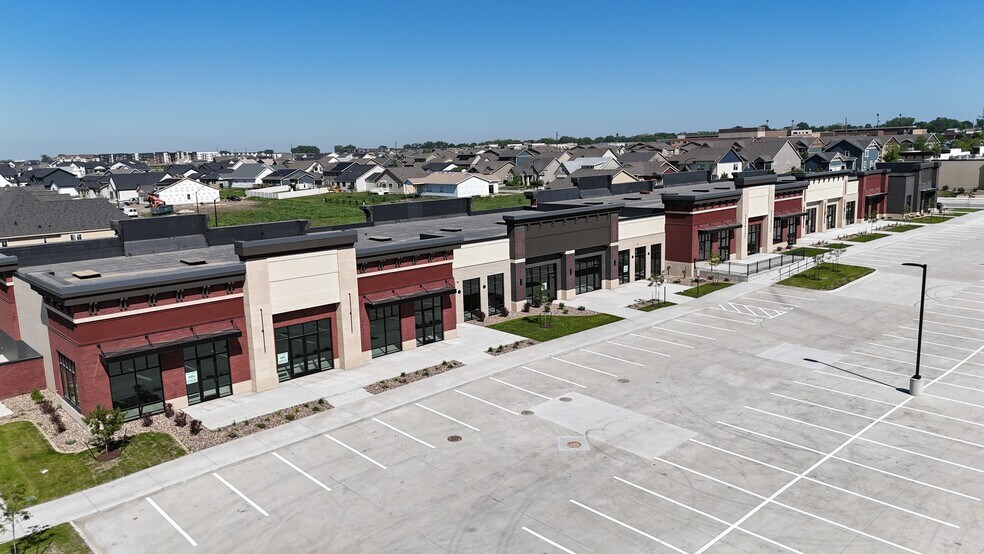 More Photos Of 1630 S Ankeny Blvd, Ankeny General Retail For Lease