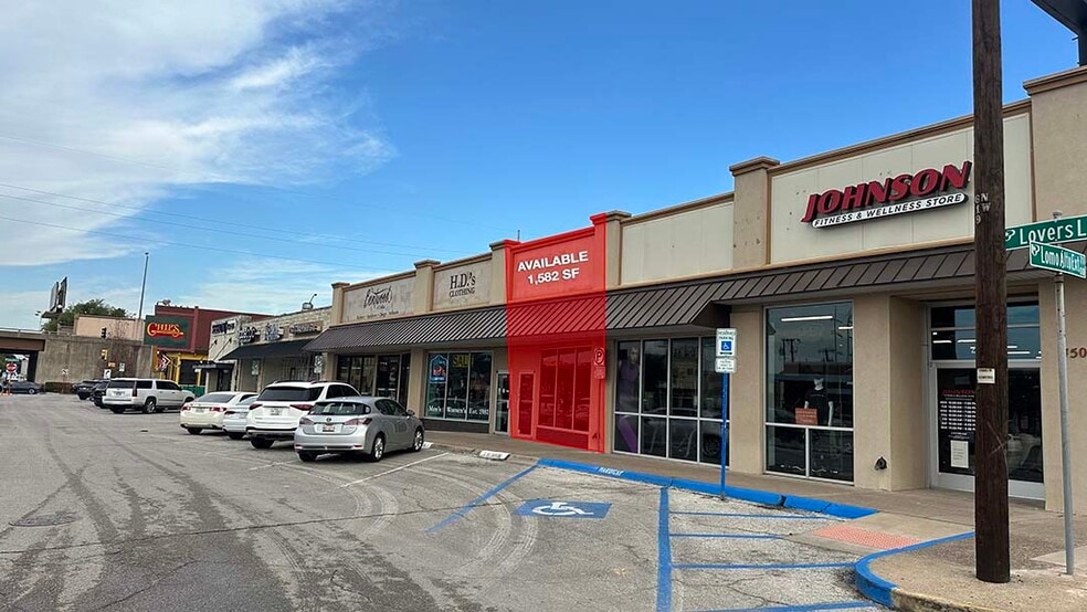 More Photos Of NEQ Lovers Lane and D.N. Tollway, Dallas Freestanding For Lease