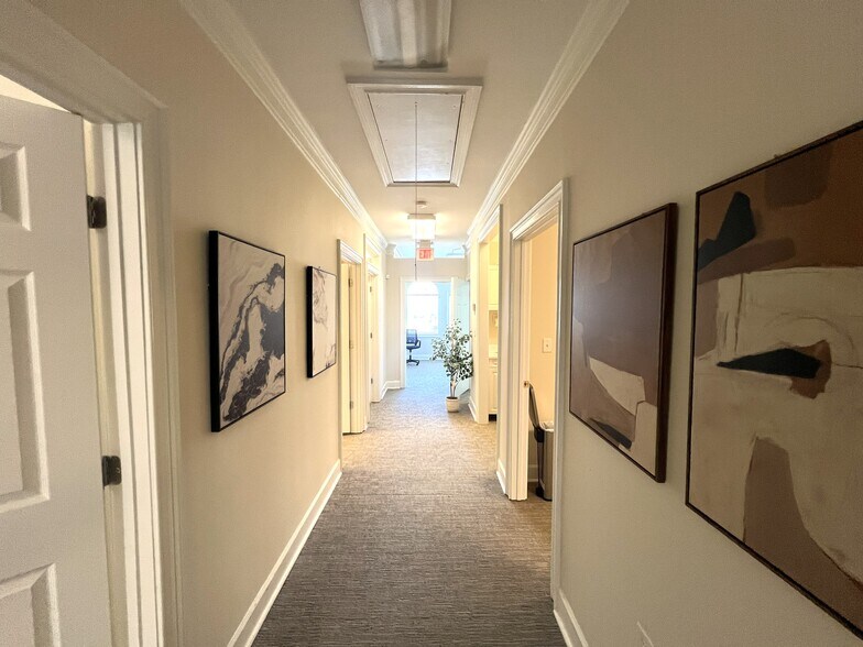 More Photos Of 5470 McGinnis Village Pl, Alpharetta Office For Lease