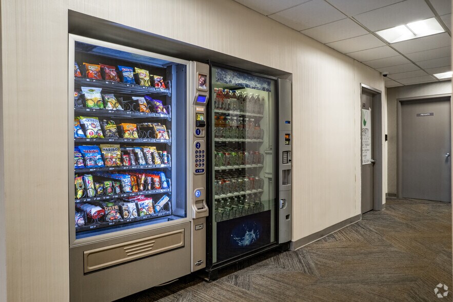 More Photos Of 100 Manetto Hill Rd, Plainview Medical For Lease