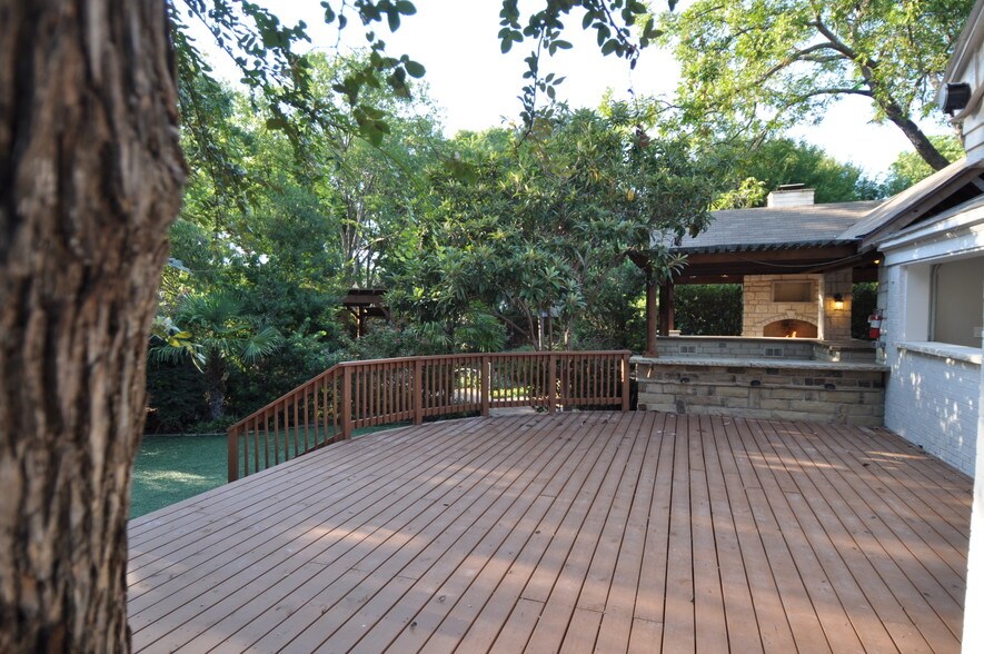 More Photos Of 8849 Carroll Cir, Frisco Freestanding For Sale