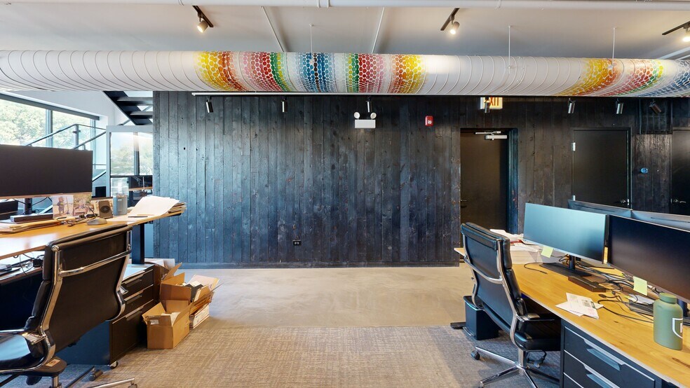 More Photos Of 1643 N Milwaukee Ave, Chicago Office For Lease