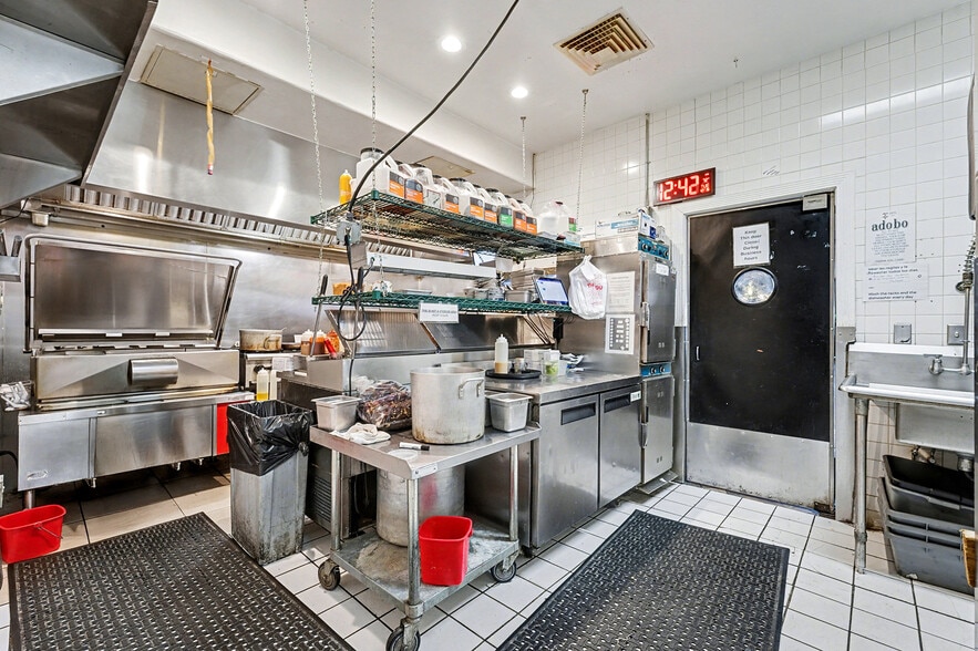 More Photos Of 3109 Federal Blvd, Denver Restaurant For Sale
