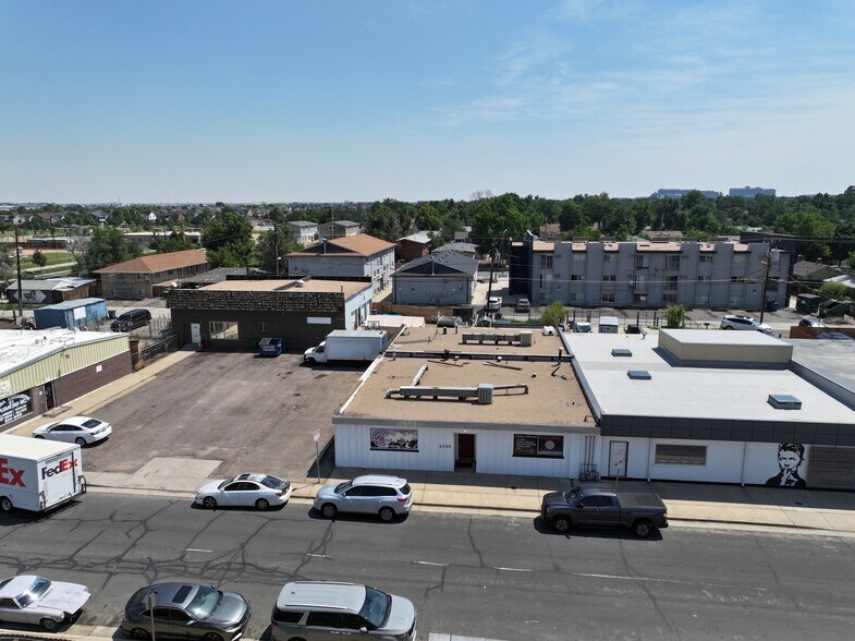 More Photos Of 2360 Dayton St, Aurora Warehouse For Lease