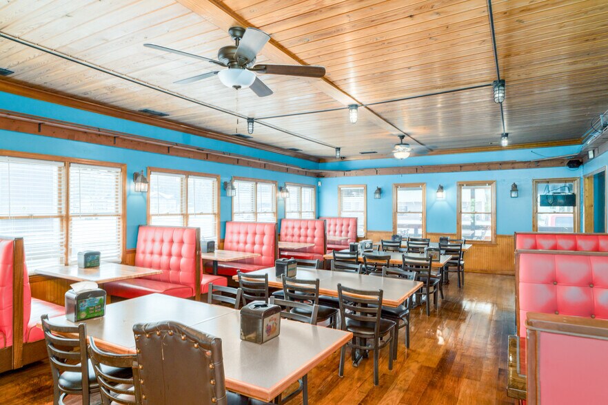 More Photos Of 406 N Piedmont Ave, Rockmart Restaurant For Sale