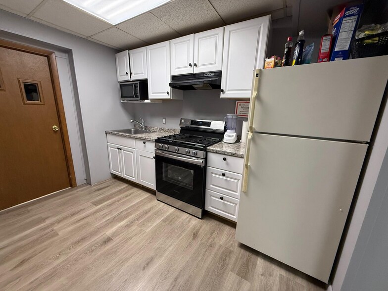 More Photos Of 1071 E Landis Ave, Vineland Medical For Sale