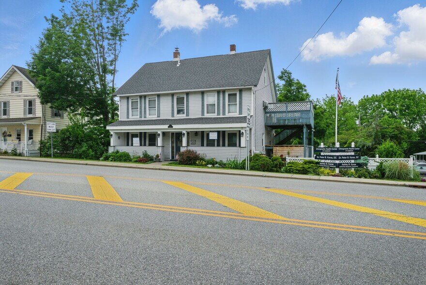 More Photos Of 11 Vernon Ave, Hamburg Medical For Lease