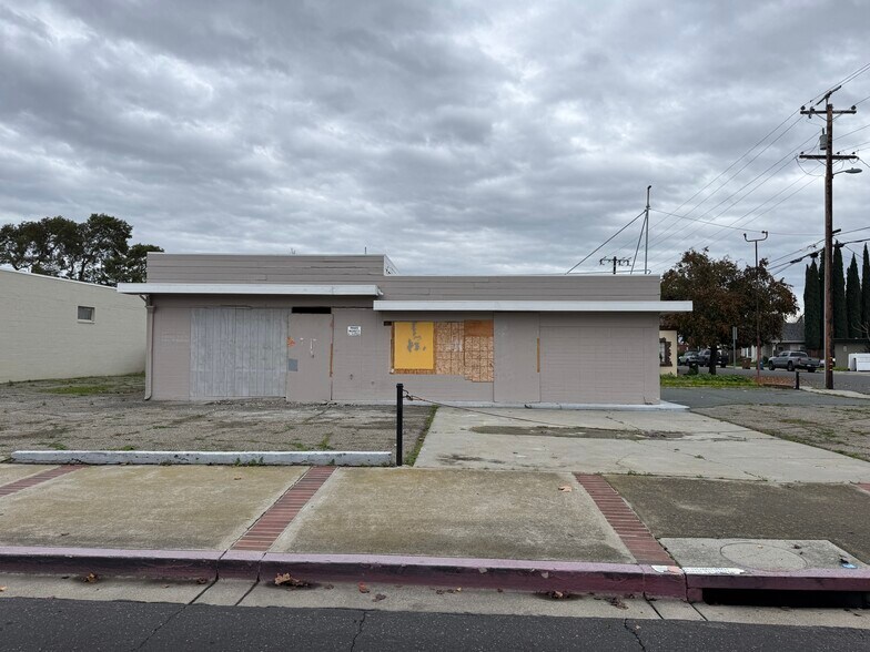 Primary Photo Of 415 G St, Antioch Freestanding For Lease