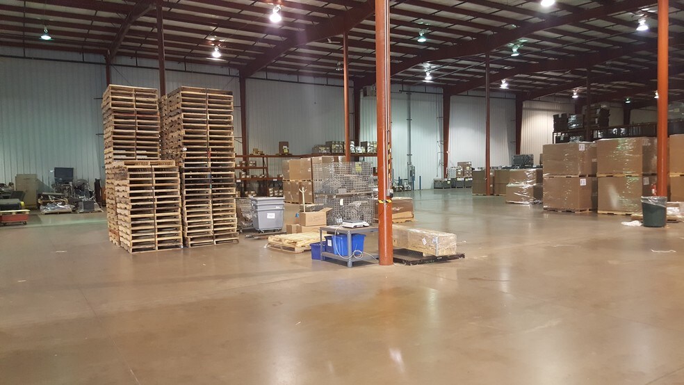 More Photos Of 11311 W Forest Home Ave, Franklin Distribution For Lease