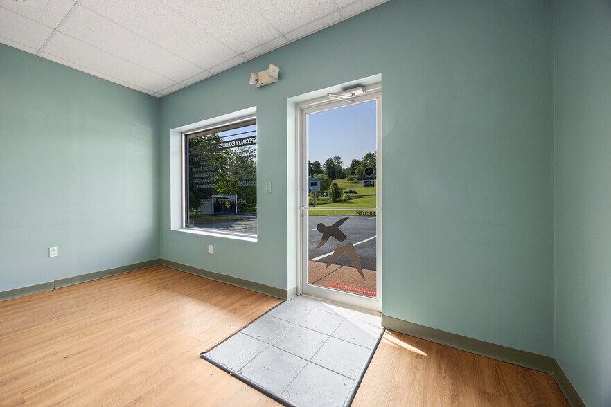 More Photos Of 673 Morganza Rd, Canonsburg Storefront Retail Office For Lease