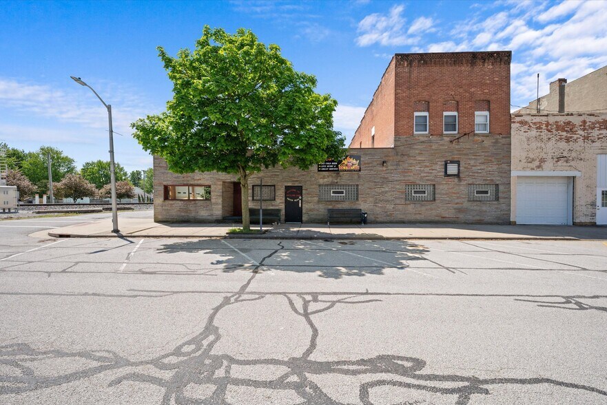 More Photos Of 18625 Main St, Tontogany Flex For Sale