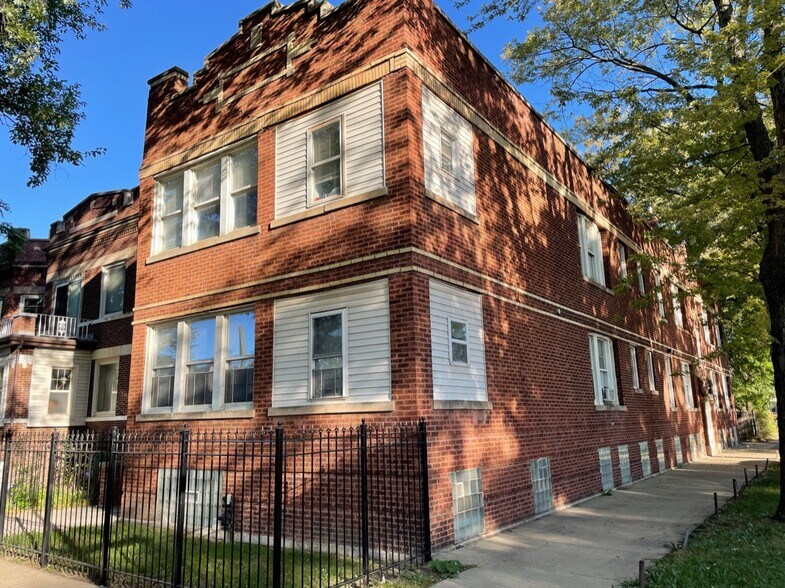 More Photos Of , Chicago Multifamily For Sale