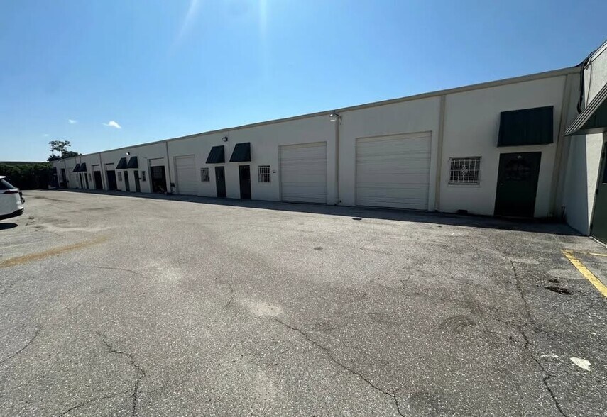 Primary Photo Of 2020 S Combee Rd, Lakeland Warehouse For Lease