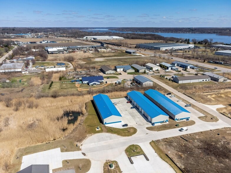 Primary Photo Of 3263 Moencks Ct, Bettendorf Industrial For Lease