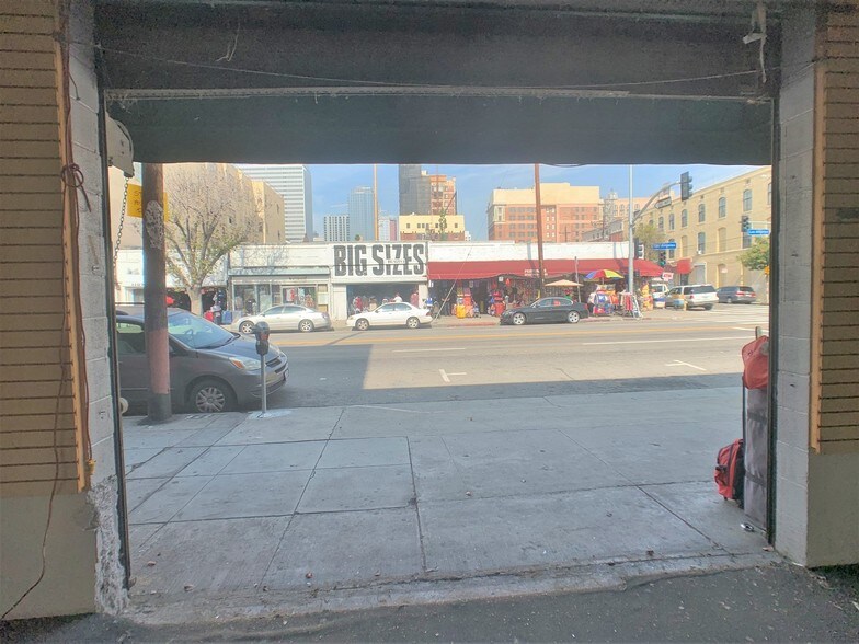 More Photos Of 1100-1106 S Los Angeles St, Los Angeles General Retail For Sale