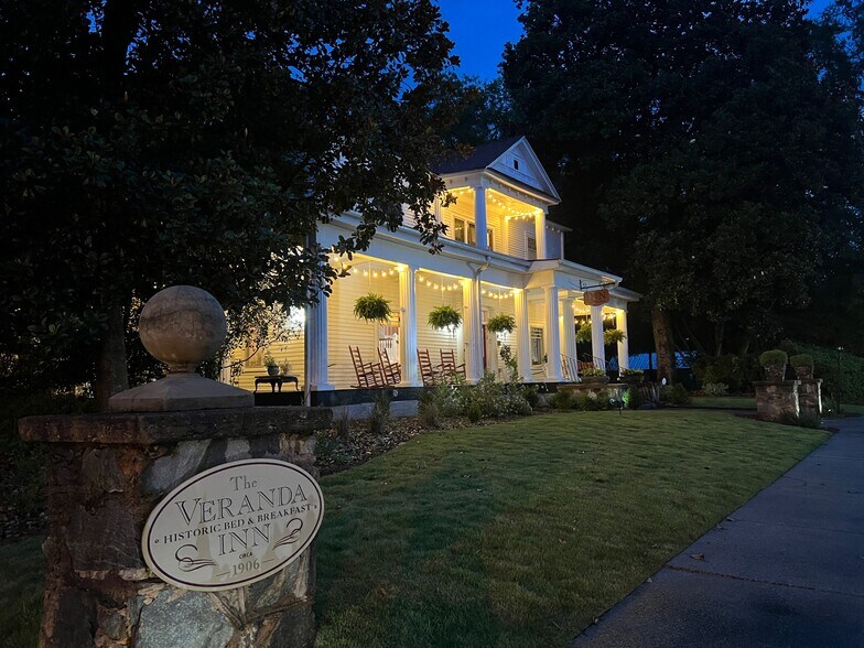 More Photos Of 252 Seavy St, Senoia Hospitality For Sale