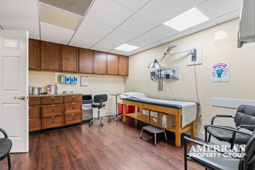 More Photos Of 2450 Tamiami Trl, Port Charlotte Medical For Sale