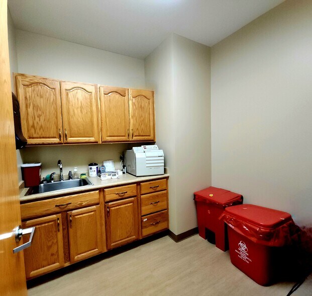 More Photos Of 7376 Business Center Dr, Avon Office For Sale