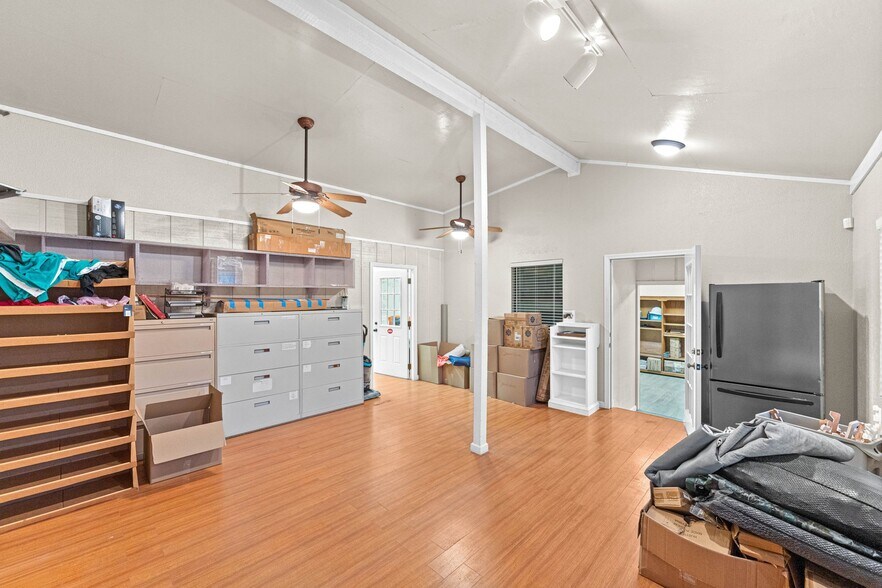 More Photos Of 4514 Billy Sames, Adkins Land For Sale