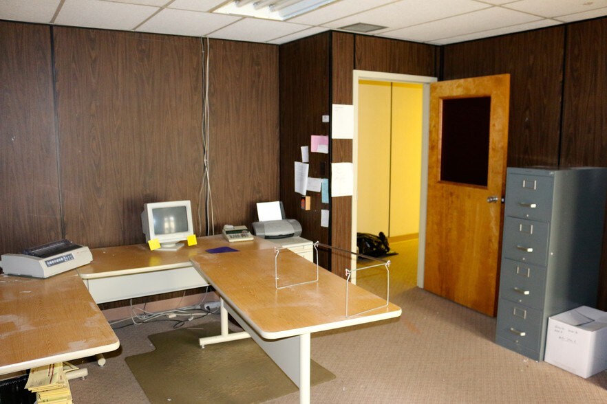 More Photos Of 10240 Thor Dr, Freeland Warehouse For Sale