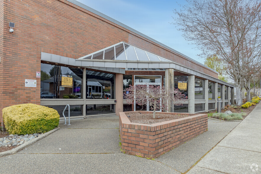 Primary Photo Of 2602 6th St, Bremerton Storefront Retail Office For Sale