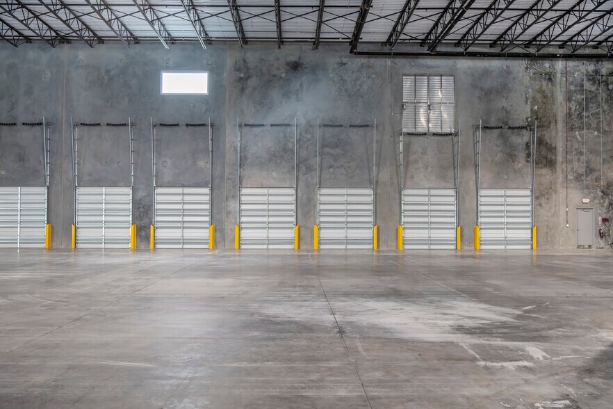 More Photos Of 425 Faison Rd, Charleston Unknown For Lease