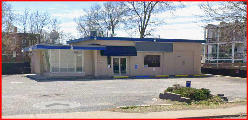 Primary Photo Of 201 W 39th St, Kansas City Auto Dealership For Sale