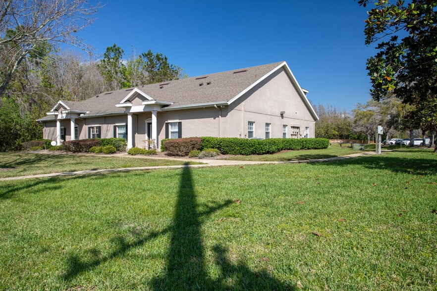 More Photos Of 4969-4971 Van Dyke Rd, Lutz Medical For Sale