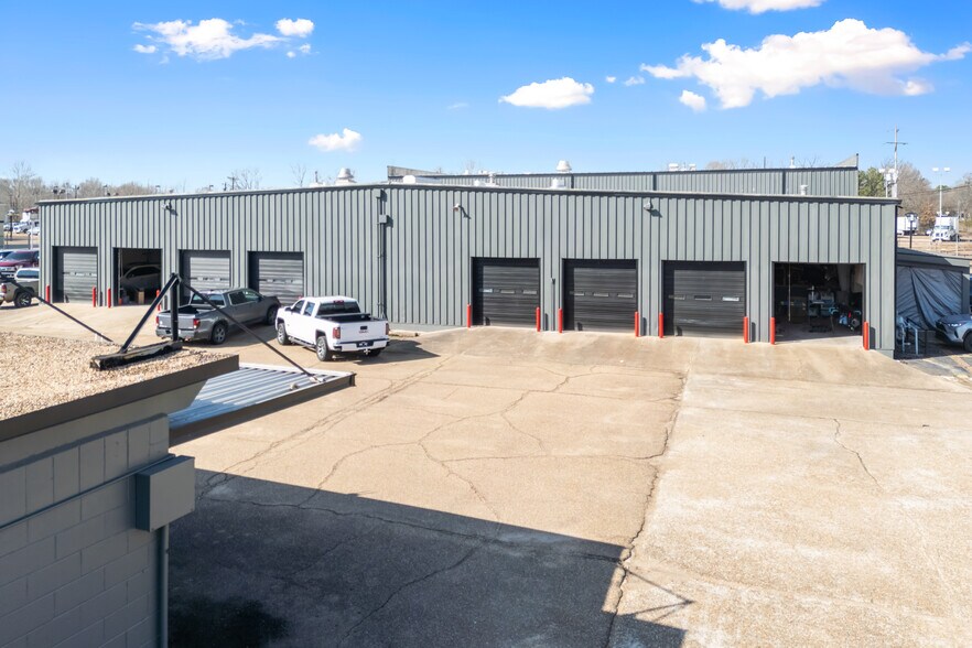 More Photos Of 912 S State St, Jackson Freestanding For Sale