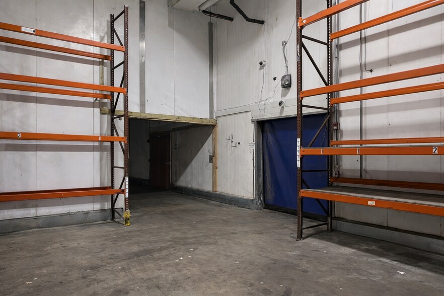 More Photos Of 432 N Royal St, Jackson Warehouse For Lease
