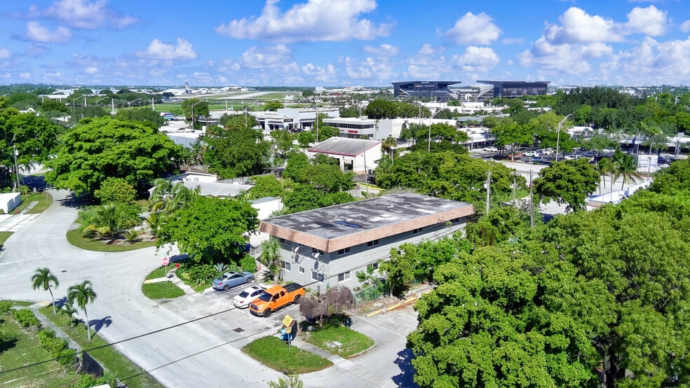 More Photos Of 4900 NW 10th Ave, Fort Lauderdale Apartments For Sale
