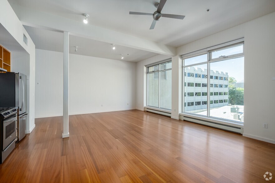 More Photos Of 1530 J St, Sacramento Apartments For Lease