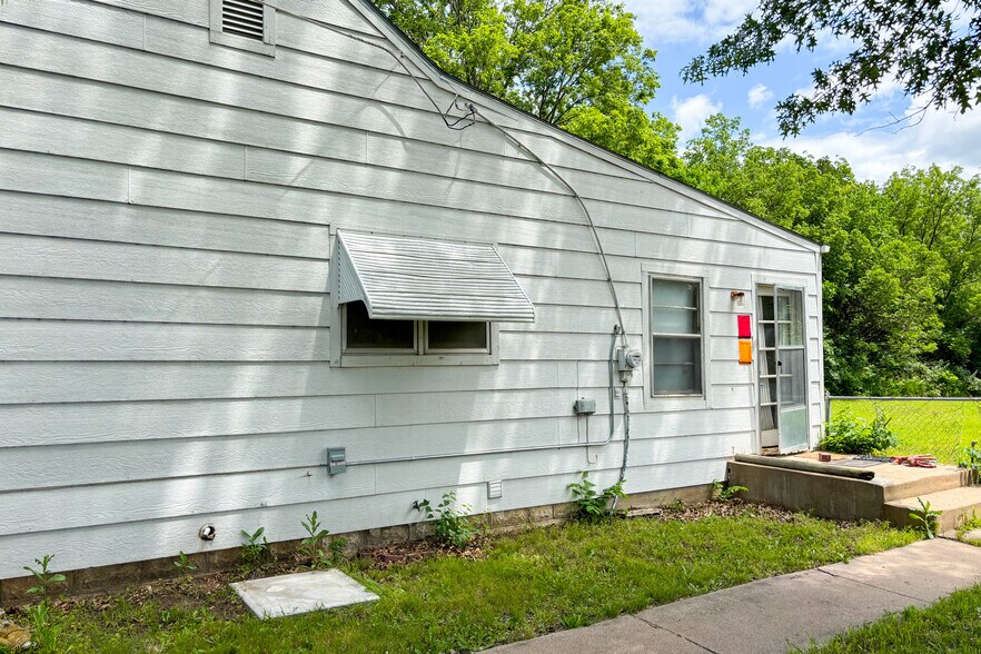 More Photos Of 5310 N Meridian Ave, Wichita Office For Sale