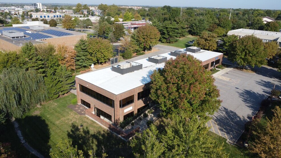More Photos Of 8730 Bourgade St, Lenexa Loft Creative Space For Sale