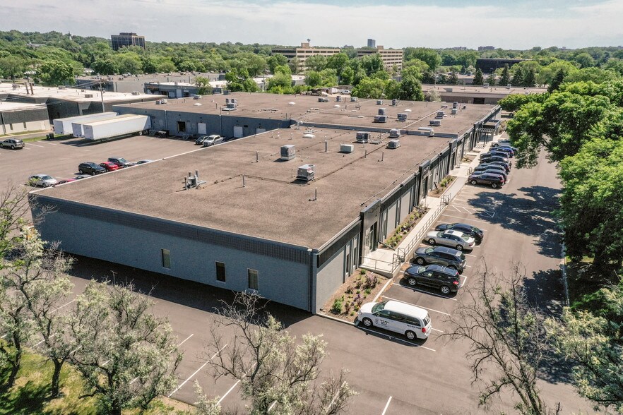 More Photos Of 5250-5280 W 74th St, Edina Light Distribution For Lease