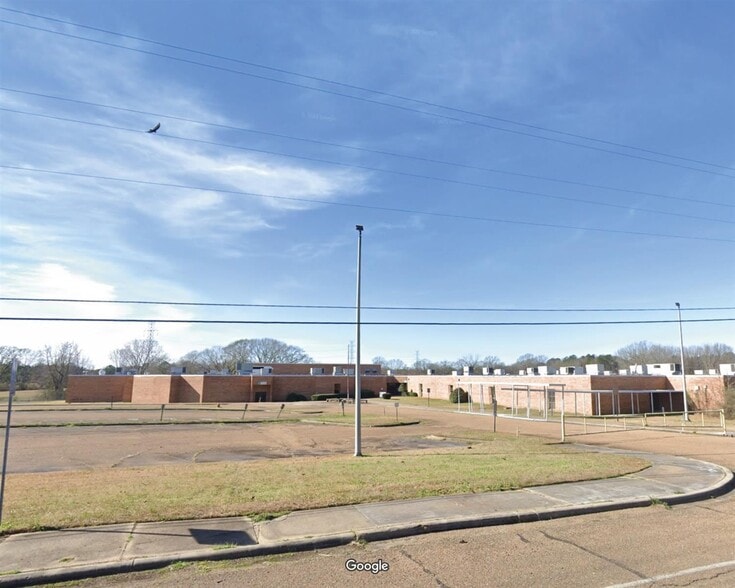 Primary Photo Of 1983 N Siwell Rd, Jackson Schools For Sale