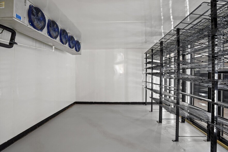 More Photos Of 6893 TX-19, Crockett Freestanding For Sale