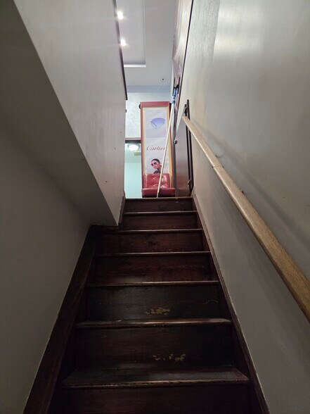More Photos Of 546-554 Nostrand Ave, Brooklyn Storefront Retail Office For Lease