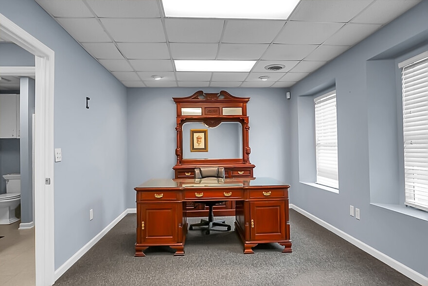 More Photos Of 1307 State Rd, Summerville Industrial For Lease