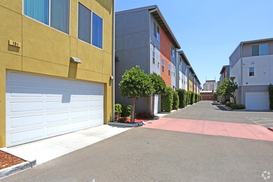 More Photos Of 1759 Fulton St, Fresno Apartments For Sale