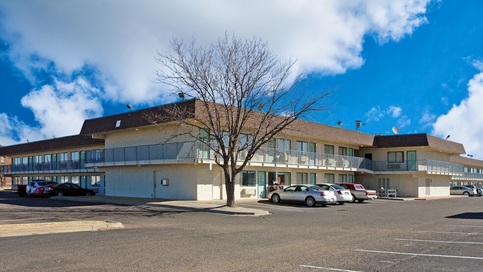 Primary Photo Of 909 66th St, Lubbock Hotel For Sale