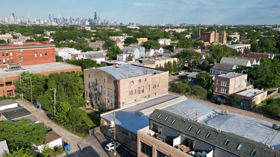 More Photos Of 3640 W Armitage Ave, Chicago Storefront For Lease