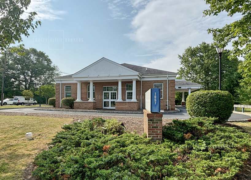 Primary Photo Of 1057 Valley Rd, Gillette Bank For Sale