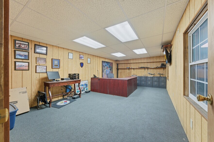 More Photos Of 1603 Grafton Rd, Morgantown Industrial For Lease