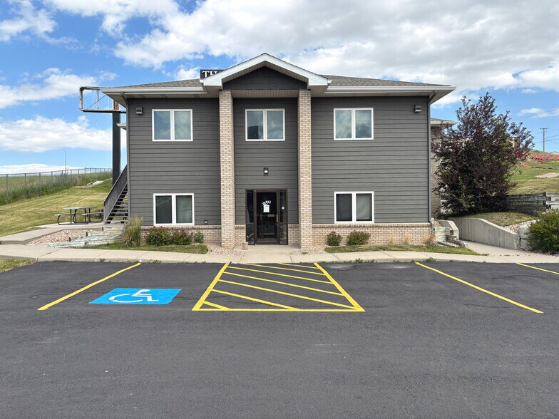 More Photos Of 330 Knollwood Dr, Rapid City Office For Sale