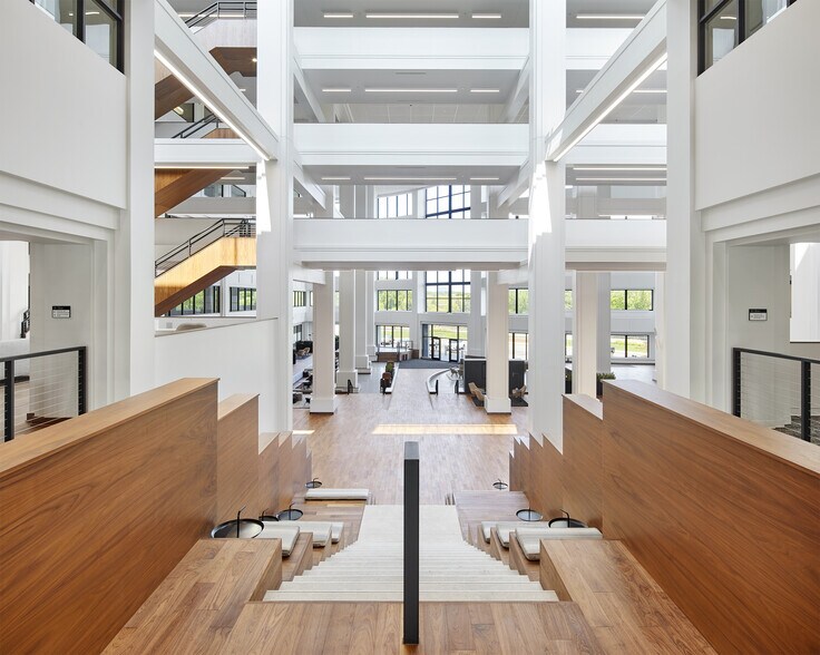 More Photos Of 11095 Viking Dr, Eden Prairie Office For Lease