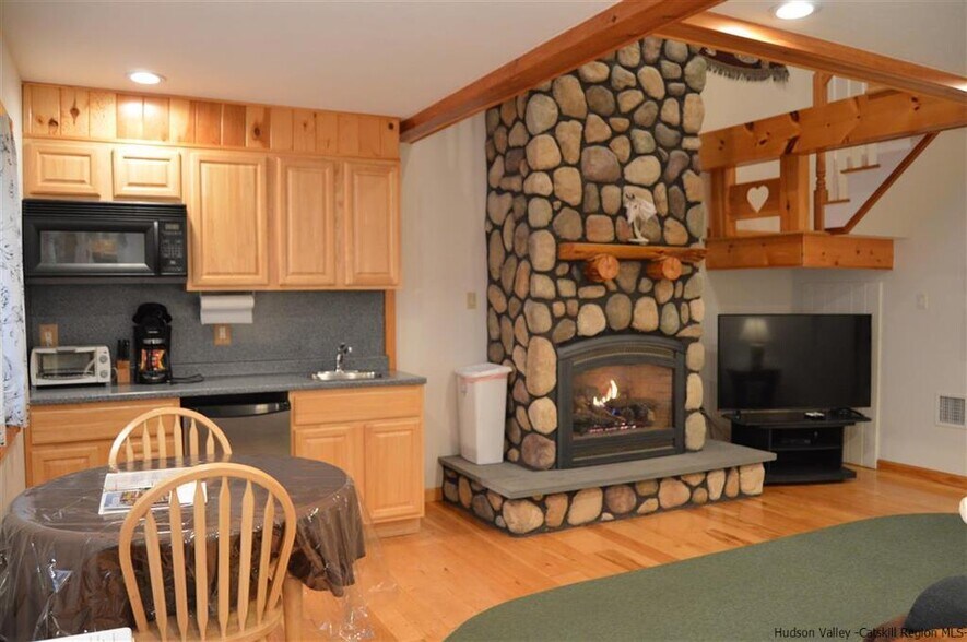 More Photos Of 218 NY-296, Windham Hotel For Sale