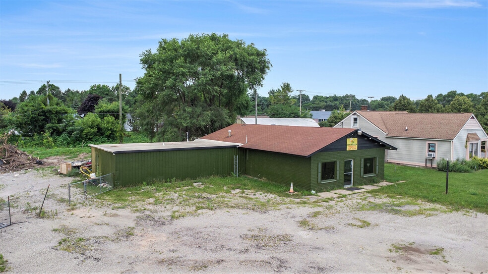 More Photos Of 1223 E Caro Rd, Caro Storefront For Sale