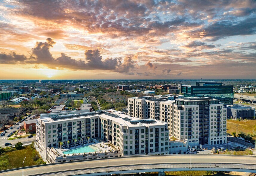 More Photos Of 838 Morrison Dr, Charleston Apartments For Lease