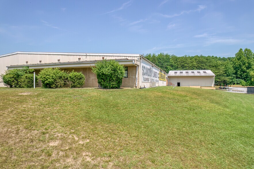 More Photos Of 801 Larry Byrd Rd, Kingston Light Distribution For Sale